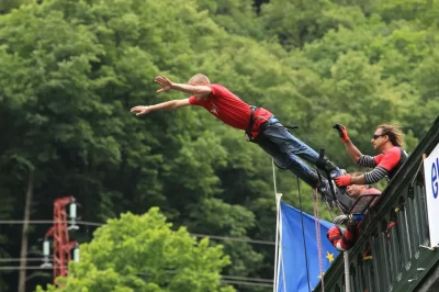 Elastic-Crocodil-Bungee-Pyrenees_1136222