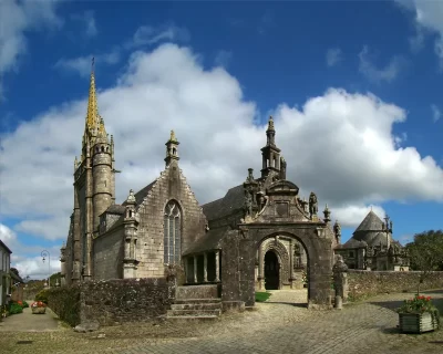 Enclos-Paroissial-de-Guimiliau_563658