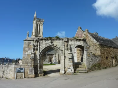 Enclos-paroissial-de-Saint-Jean-Du-Doigt_563838