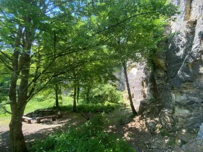 Escalade-dans-la-carriere-de-Boisramier-8211-Ambrault_2472991