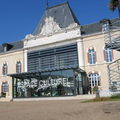 Espace-Culturel-8211-Mediatheque-de-Gien-8211-Gien_1549508
