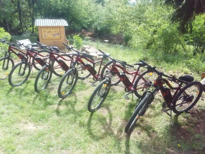 EtrottinMorvan-8211-Location-de-velos-electriques-et-Remorque-8211-Anost_3524828