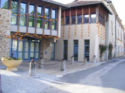 Exposition-de-Gilles-Lariviere-ecriture-dessin-peinture-livre-a-la-Bibliotheque-8211-28-05-2025-8211-Saint-Leonard-de-Noblat_2719498