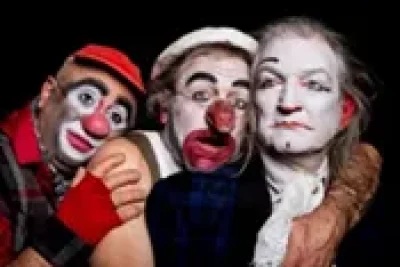 FESTIVAL-DU-CLOWN-8211-3-CLOWNS-8211-Barjac_3784299