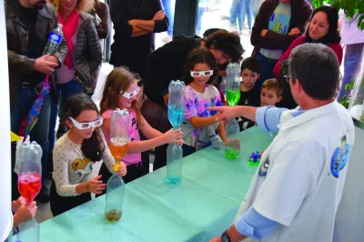 FETE-DE-LA-SICENCE-8211-ATELIER-STAND-8211-MAGIE-OU-SCIENCE-8211-12-10-2025-8211-Beziers_3172291