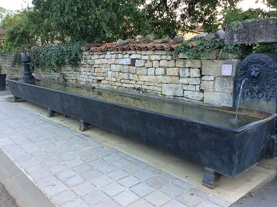 FONTAINE-DE-LA-RUE-DE-LHAZELLE-8211-Maizieres_2827698