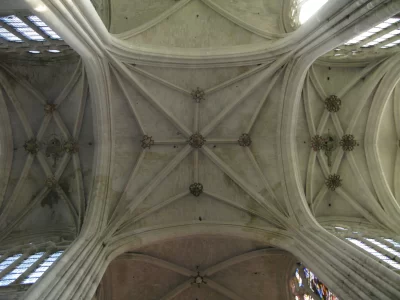 Fermee-temporairement-8211-Cathedrale-Notre-Dame-de-Senlis_552197