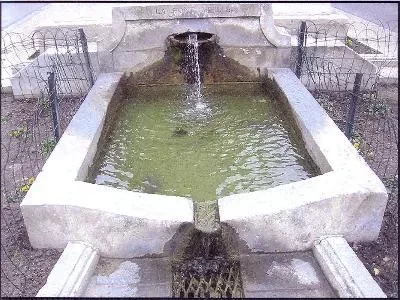 Fontaine-Fontvieille_664269