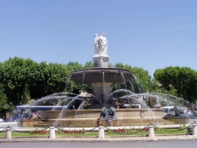 Fontaine-de-la-Rotonde_663257