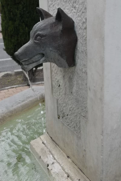 Fontaine-des-quatre-renards_663540