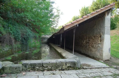Fontaine-et-Lavoir-des-Anglais-8211-Damazan_3036643