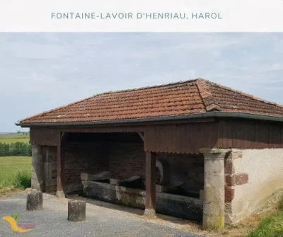 Fontaine-lavoir-d039Henriau-8211-Harol_3875804