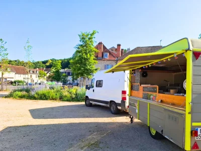 Food-truck-8211-La-Camaravane-8211-Nexon_3058863