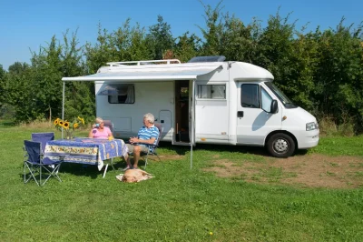 France-Passion-aire-de-camping-car-a-la-ferme-du-Haut-Pouyet-8211-Saint-Aubin_2944535