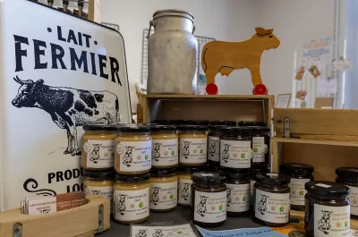 Fromage-Lait-secrets-des-sources-8211-La-Jonchere-Saint-Maurice_3555943