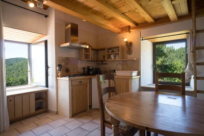 GITE-LOU-VIGNE-8211-ECO-HAMEAU-LOU-REY-8211-Le-Collet-de-Deze_3496768