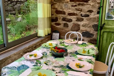 GITES-ALTOBRACO-8211-LA-SIBYLLE-8211-Les-Salces_1980923
