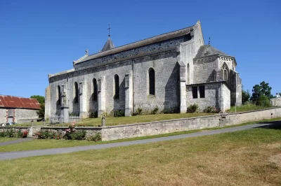 GLISE-FORTIFIEE-D039AOUSTE_567306