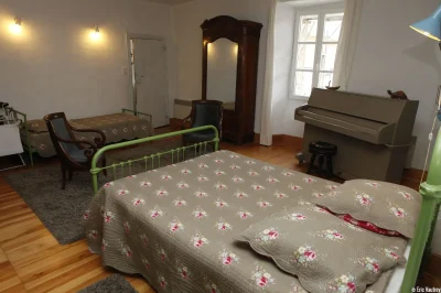GRAND-GITE-A-LA-PLACE-8211-Florac-Trois-Rivieres_2811092