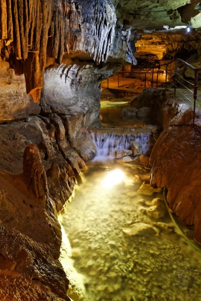 GROTTE-DE-LABEIL-8211-SAFARI-FAMILIAL-8211-Lauroux_2825005