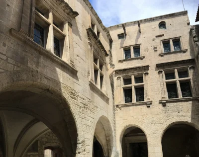 Galerie-Manville-8211-Les-Baux-de-Provence_3440932