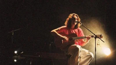 Gianni-Bee-en-Concert-a-la-Mediatheque-de-Trelissac-8211-28-06-2025-8211-Trelissac_2692482