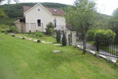 Gite-du-Pavillon-de-Siramon-8211-Saint-Cere_2654397