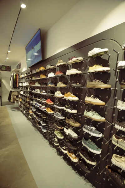 Globe-Outlet-Store-8211-Soorts-Hossegor_400980-1