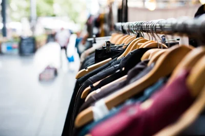 Grande-braderie-du-Secours-populaire-francais-8211-31-08-2025-8211-Saint-Leger-des-Vignes_3031112