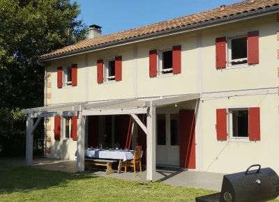 Grande-maison-entre-lac-et-foret-8211-Gastes_1630700