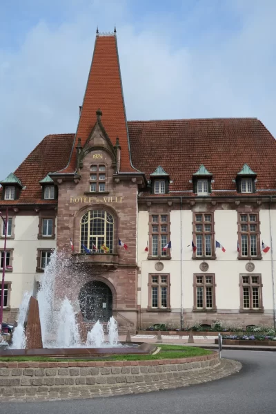 HOTEL-DE-VILLE-DE-BACCARAT_328063