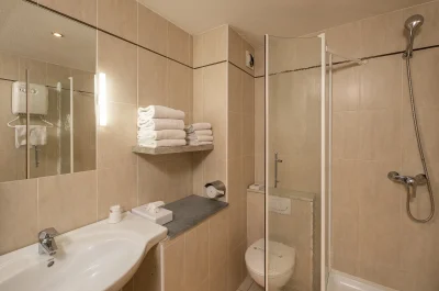 HOTEL-L039HIPPOCAMPE-8211-THE-ORIGINALS-CITY-8211-Balaruc-le-Vieux_2911778