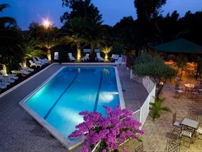 HOTEL-TROPIC-HOTEL-8211-Rivesaltes_2615220