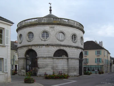 Halle-Ronde-8211-Givry_1593329