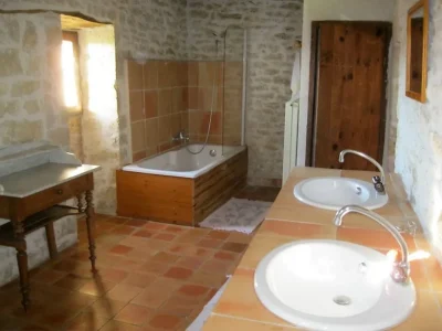 Hameau-du-Manoir-de-la-Gabertie-8211-Thezac_2512063