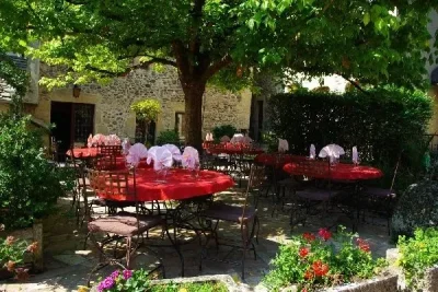 Hotel-Au-Moulin-d039Alexandre-groupes-8211-Sainte-Eulalie-d039Olt_2262916