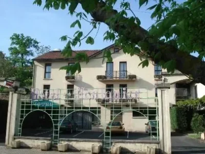Hotel-Foulquier-groupes-8211-Decazeville_2262960