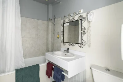 Hotel-Le-Pont-Bernet-8211-Le-Pian-Medoc_3431368