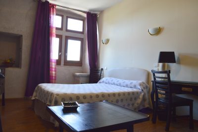 Hotel-Restaurant-Le-Passe-Muraille_70715