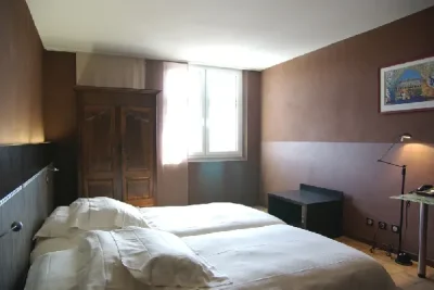Hotel-Restaurant-Le-Senechal-8211-Sauveterre-de-Rouergue_2242206