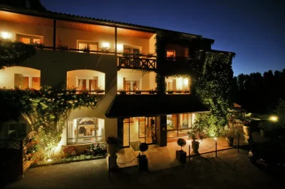 Hotel-Restaurant-Les-Trois-Soleils-de-Montal-8211-Saint-Jean-Lespinasse_2492023