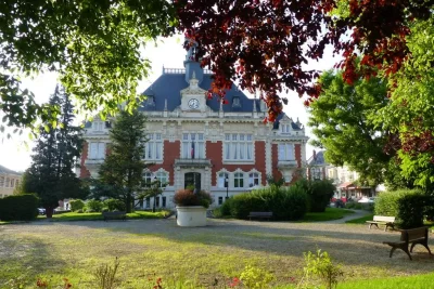 Hotel-de-Ville-de-Rethel_567420