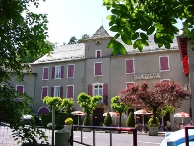 Hotel-restaurant-le-Relais-du-Bois-du-Four-8211-Saint-Leons_2234558