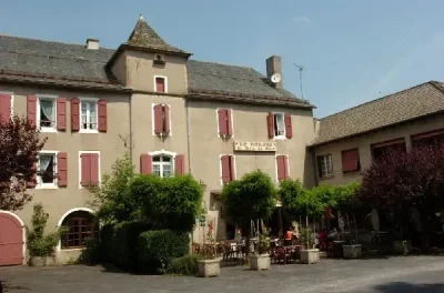 Hotel-restaurant-le-Relais-du-Bois-du-Four-groupes-8211-Saint-Leons_2265218