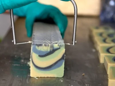 Initiation-a-la-saponification-a-froid-8211-11-10-2025-8211-Cours-de-Monsegur_2770149