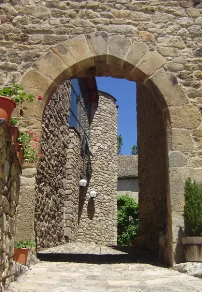 JEP-2025-8211-Visite-commentee-du-fort-villageois-de-Vabre-Tizac-8211-Le-Bas-Segala_3028887