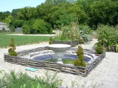 Jardin-Jeanne-d039Albret-d039inspiration-medievale-8211-Aixe-sur-Vienne_2632620