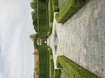 Jardin-d039inspiration-medievale-de-la-Maladrerie-Saint-Lazare_551735