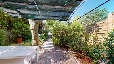 Jardin-du-Garlaban-8211-Marseille-11e-Arrondissement_2368271