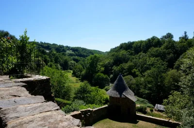 Jardin-du-chateau-Becharie-8211-Uzerche_2350635